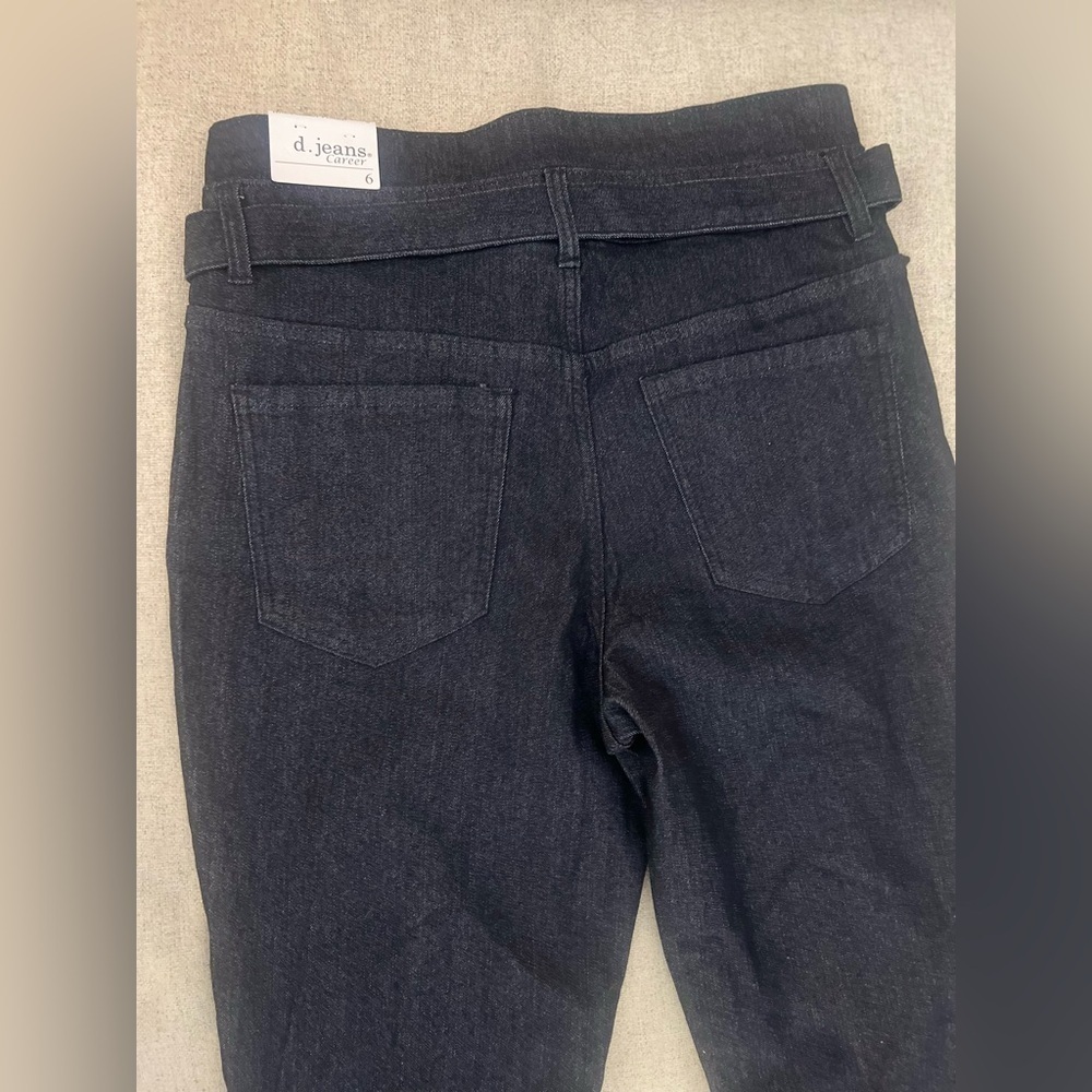D. Jeans High Waist Flare | Size 6 | Dark Blue | NWT - Picture 5 of 8